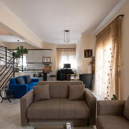 Olimpiaki Akti 2-floor Family With A View