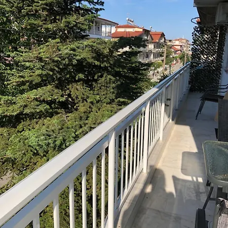 Apartment Olimpiaki Akti 2-floor Family With A View